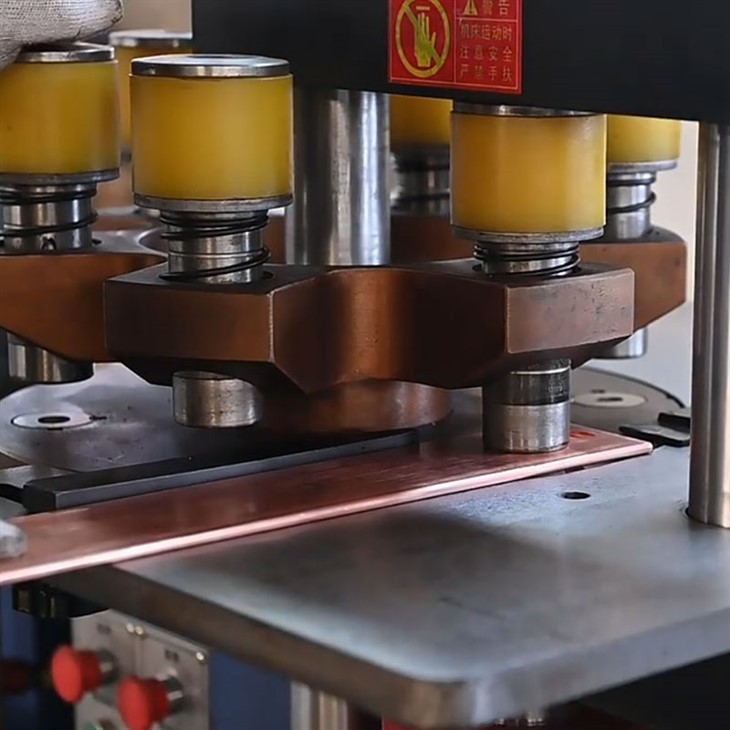 Copper Busbar Cutting Bending And Punching Machine